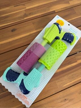 Aqua Blaster Water Toy Set in Neon Green & Purple